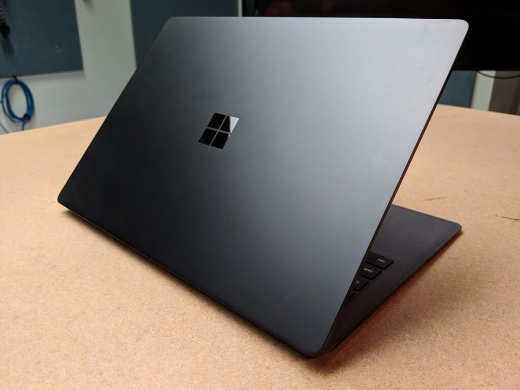 The review of Microsoft Surface Laptop